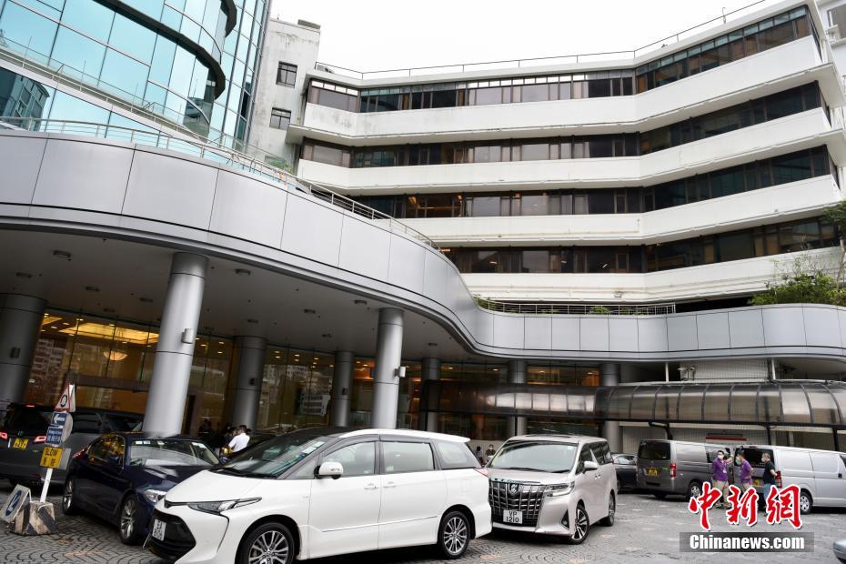 何鸿燊于香港养和医院病逝 门外大批传媒守候(3)