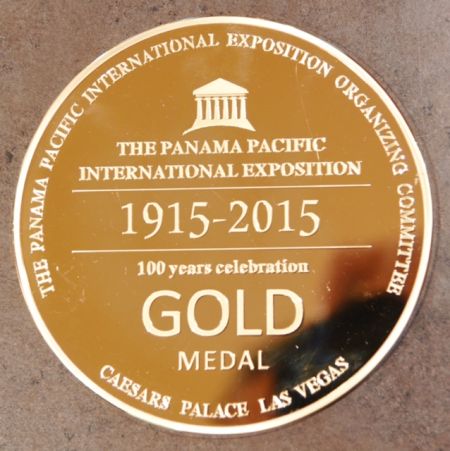 东阿阿胶远赴巴拿马太平洋万国博览会再获金奖