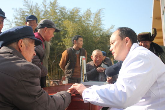 淄博沂源开展敬老院义诊让群众享受优质诊疗服