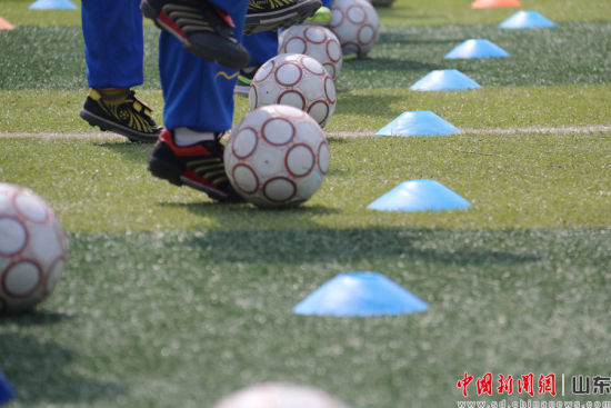 济南育秀中学开设足球课程成立青训足球人才基