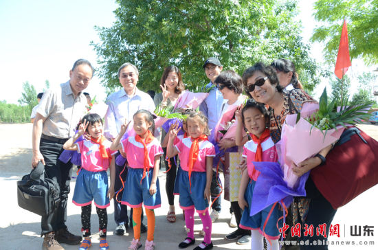 欣欣教育基金会来山东省考察回访捐建项目