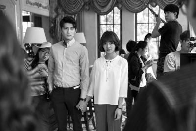 《别那么骄傲》热拍 柴智屏做俯卧撑力挺主演