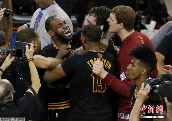 NBA总决赛骑士夺队史首冠 詹姆斯赛后激动哭