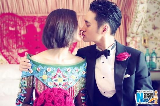 袁弘张歆艺与家中老人合影 被祝福白头到老