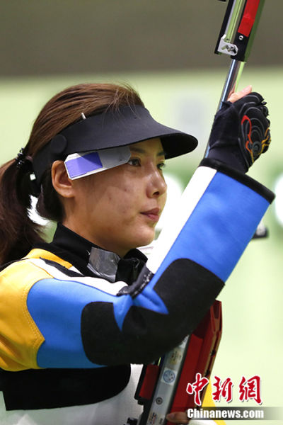 杜丽女子十米气步枪获银牌 伦敦奥运后曾暂时