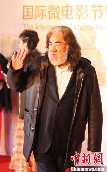 张纪中妻子微博发声:无论发生什么,内心坦荡真