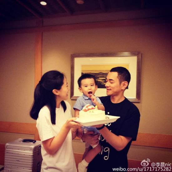 主持人李晨与女模约炮?有老婆将女炮友当贼防