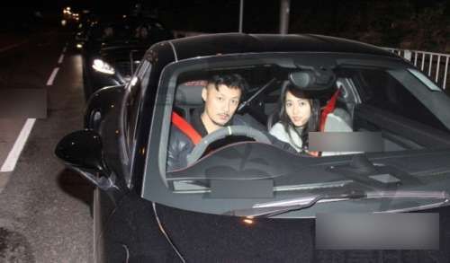 余文乐霸气护女友 六叔小蝌蚪CP粉哭晕在厕所