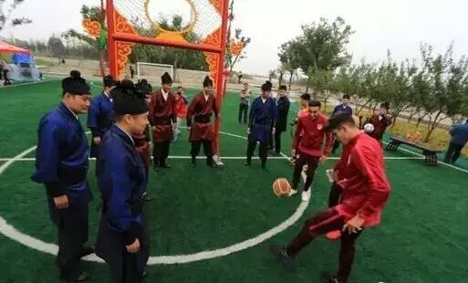 淄博蹴鞠将作为中超联赛的 圣球 亮相开幕式