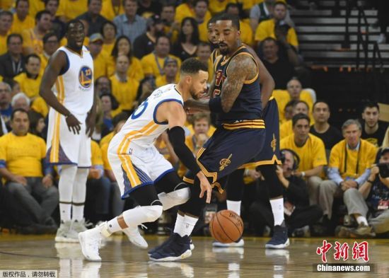 NBA总决赛首轮勇士大比分获胜 杜兰特狂砍38