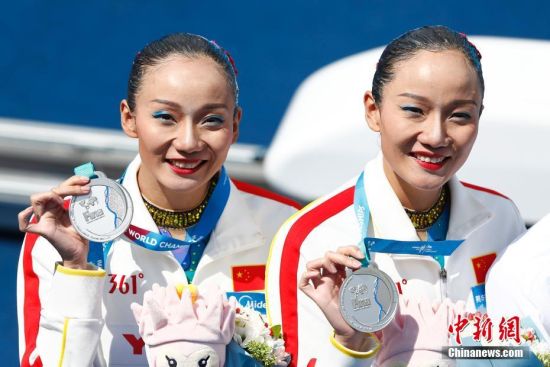蒋文文蒋婷婷摘世锦赛花游双人技术自选银牌
