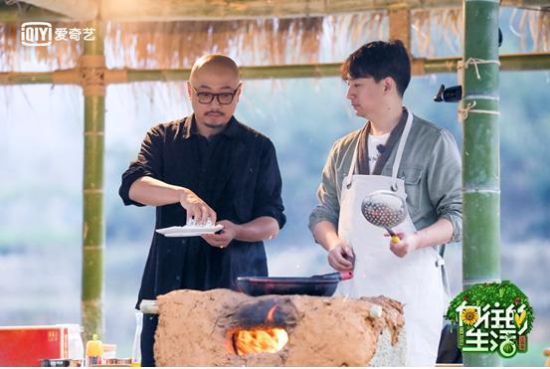 《向往的生活》首播 徐峥频被套路享福梦碎