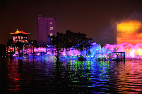 4月16日晚间，“泉城夜宴•明湖秀”开启2019年首秀。