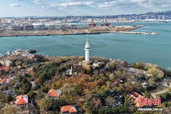 123գɽ̨ѩḲ߽̺ӳ洬ʯܵ׺䣬ճһ׺гıջ˻Ƭ 