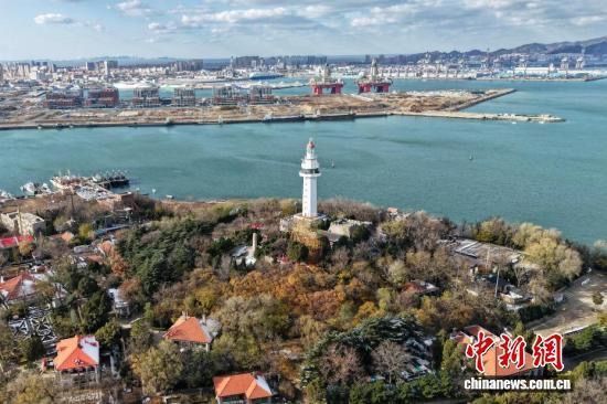 123գɽ̨ѩḲ߽̺ӳ洬ʯܵ׺䣬ճһ׺гıջ˻Ƭ 