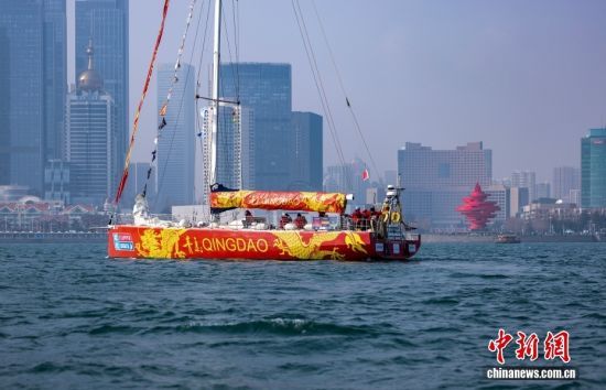 3��4�գ�����2025-2026���������򷫴�����10������ȫ���ִ�ɽ���ൺ����־������ȫ�򶥼����򺽺�������ʽ���롰�й�ʱ�䡱��ͼΪ�ൺ��ʻ���ൺ�·����ġ������緢 ���� ��