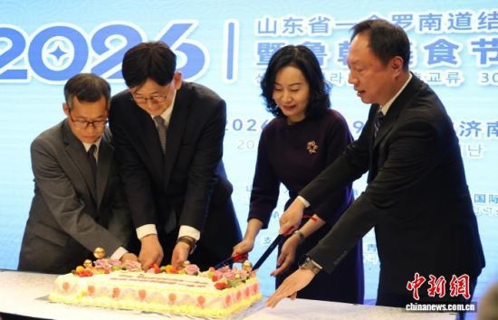 3��19�գ�ɽ��ʡ��ȫ���ϵ����30����ϵ�л�ڼ��Ͽ�Ļ���ֳ��ٰ���ʳ�Ļ��������ͼΪ�к��α���ͬ�м����Ϊ���Ļ����������� ������ ��