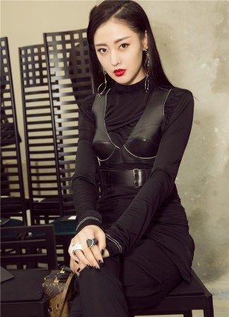 "幺鸡"张天爱:对红毯有执念 想做"野蛮女友"