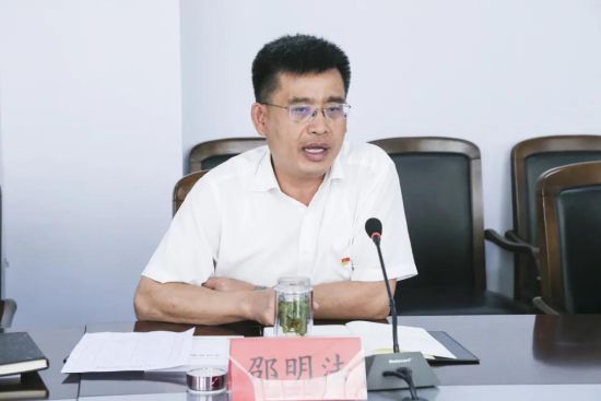 莒县县委常委,统战部部长,县总工会主席  邵明法