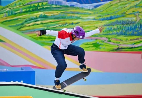 20251111գʮȫ˶ỬŮӽʽضڡ