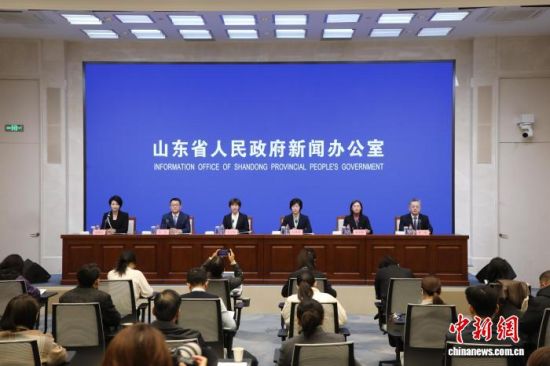 新闻发布会现场。崔晗 摄 新闻发布会现场。崔晗 摄