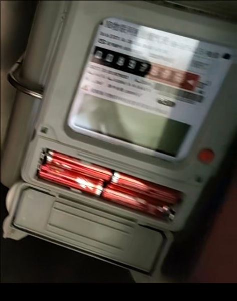 龙凤玫瑰园小区居民家中更换的智能燃气表 龙凤玫瑰园小区居民家中更换的智能燃气表