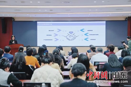 ��Ů��ҵ���ʵ��ж���������չģʽΪ���졣�ܷ��߹�ͼ