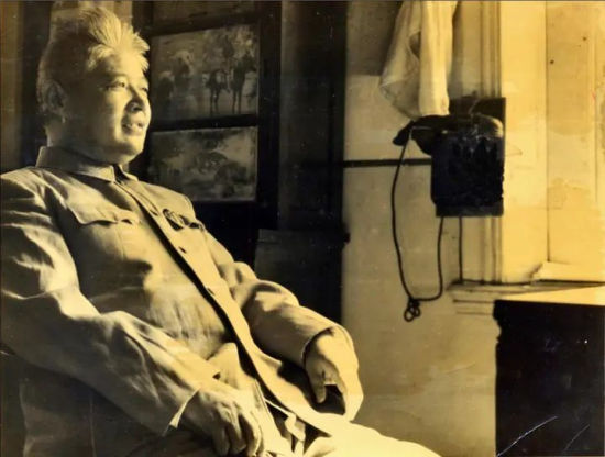 ������ҫ�� ͨѶԱ��ͼ