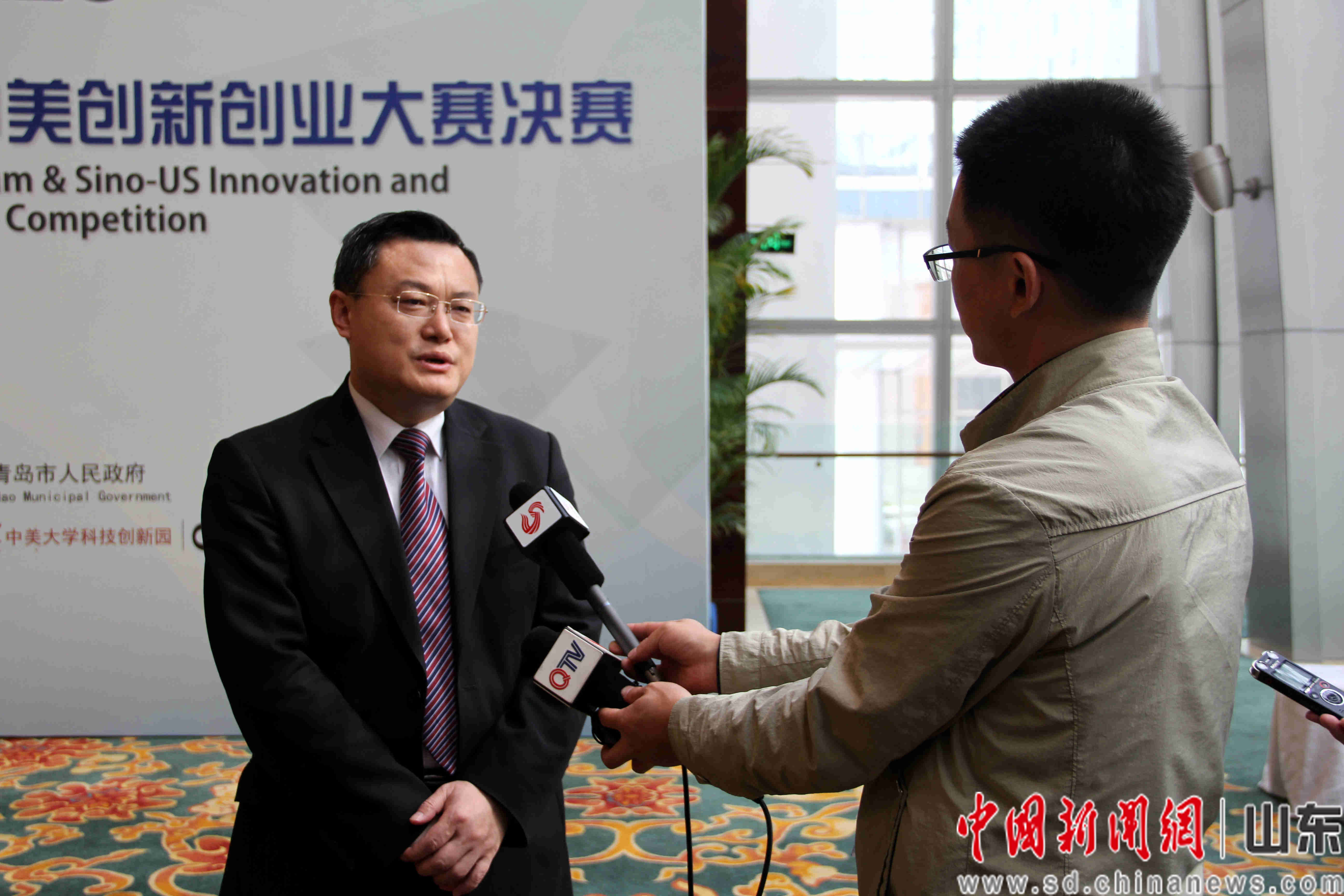 山东大学校长张荣接受媒体专访