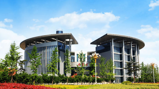 813号 山东医学高等专科学校曹淑泉 《图书楼(山东医专)》