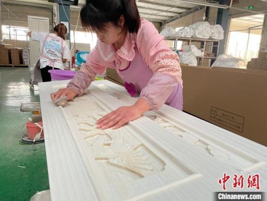 "宇宙中心"山东曹县劲吹"汉服风"