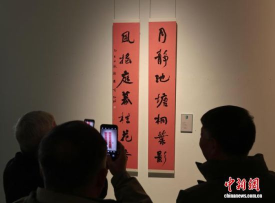 �������������鷨��Ʒ���¾���ҡ���������� ��