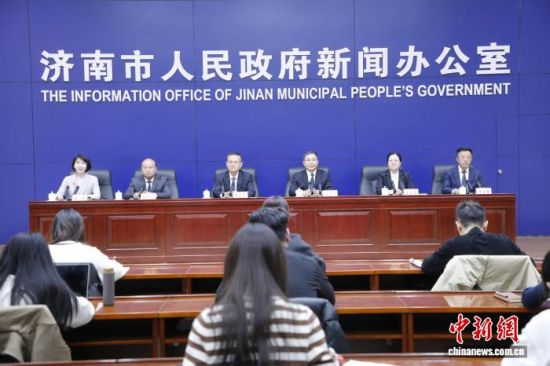 ���������������������Ű칫��2��25���ٿ����ŷ����ᡣ�����������������Ű칫�ҹ�ͼ