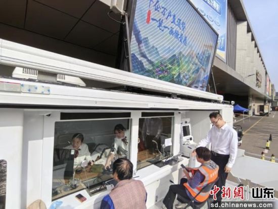 ͼΪɽ�����������������г���չ��ǧ���򻧴��߷á�����ֳ�Ϊ�ͻ���������ҵ��